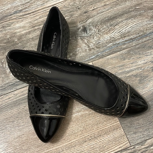 Calvin Klein Shoes - Women’s Calvin Klein black flat shoes size 8
